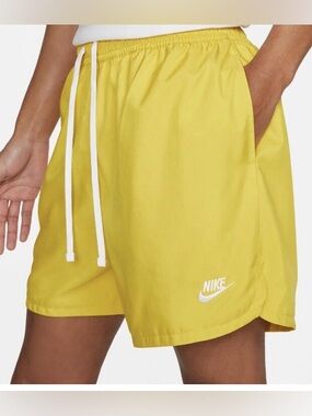 Nike Men’s Sportswear Essentials